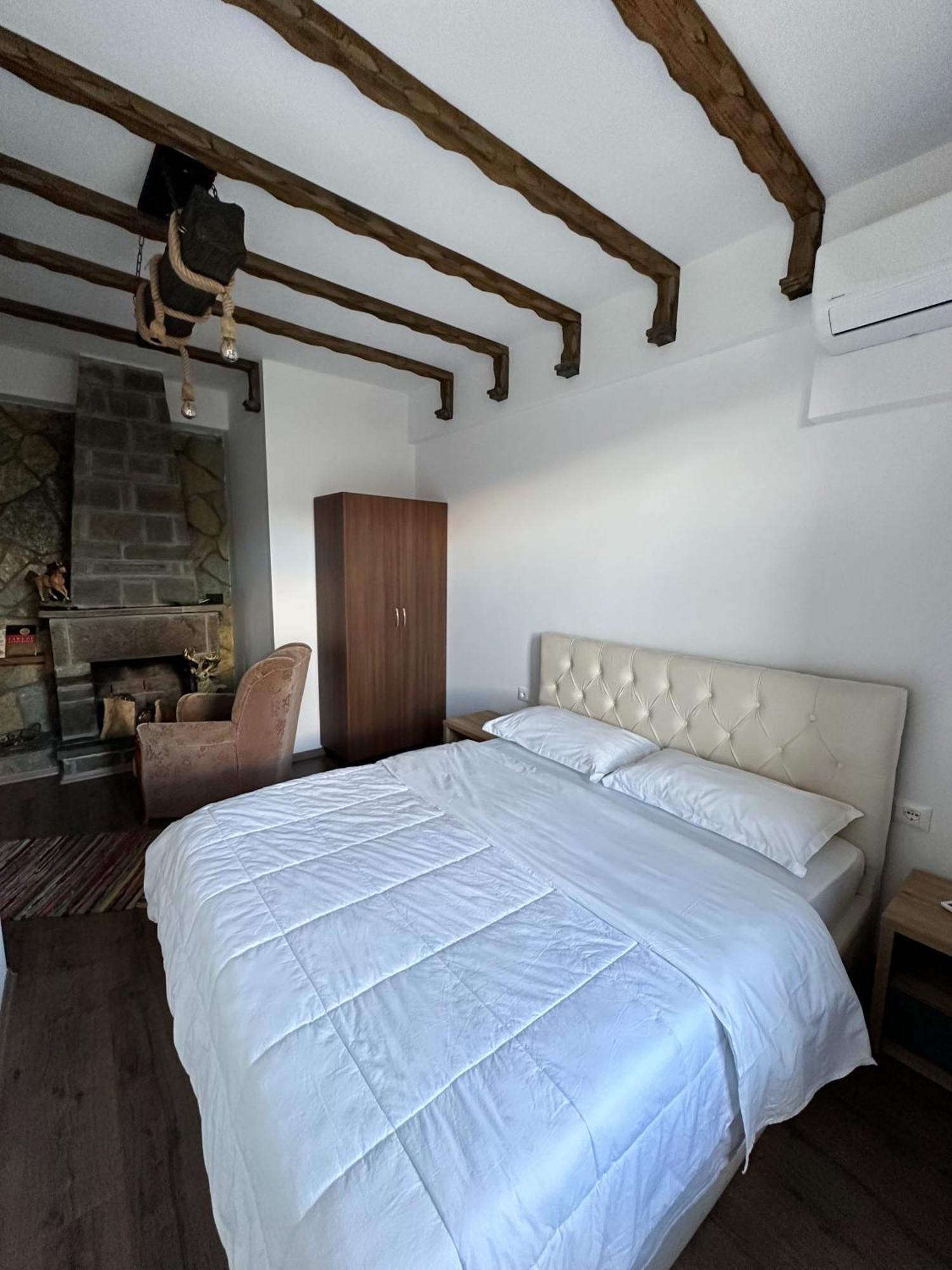 Guesthouse "Shtepia Ime" Përmet Eksteriør billede